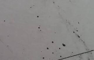 瓷磚上的污漬該怎么清潔呢？